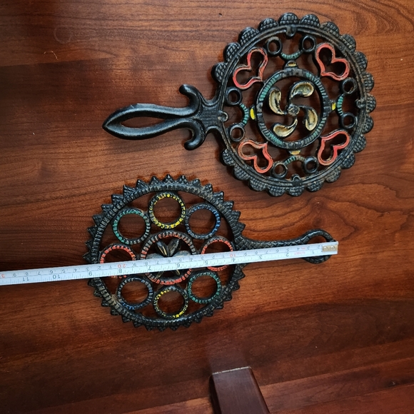 VINTAGE T-9 "Hex" John Zimmerman Harner Cast Iron Trivet 9X5 - Picture 9 of 11